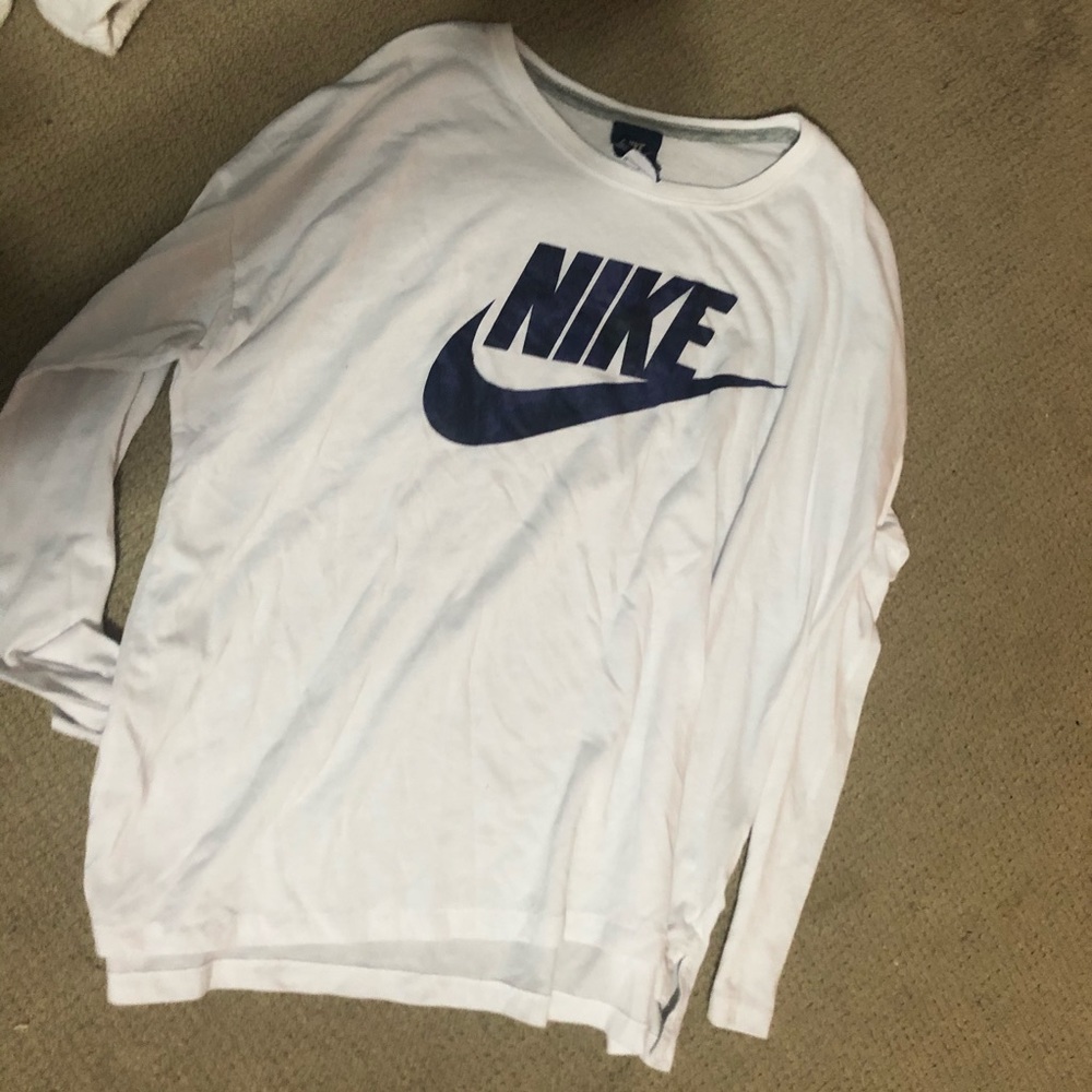 Nike women’s long sleeve